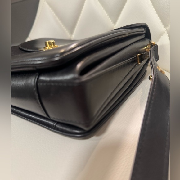 BALLY Vintage Shoulder/Crossbody Bag - Picture 6 of 10